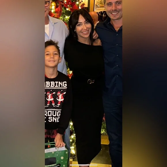 OFF SHOULDER SPLIT HEM DRESS - Picture 4 of 4